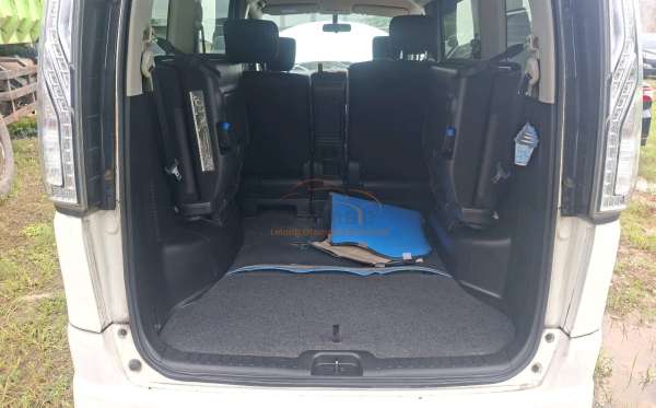 NISSAN SERENA HIGWAY STAR 2.0
