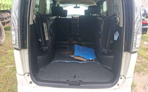 NISSAN SERENA HIGWAY STAR 2.0