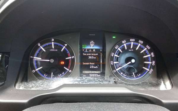 TOYOTA INNOVA VENTURER