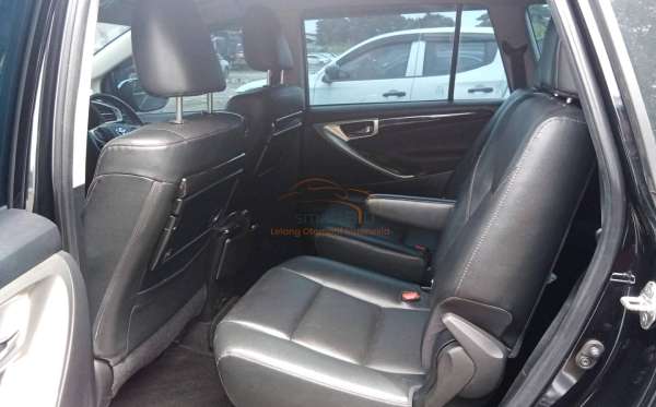 TOYOTA INNOVA VENTURER