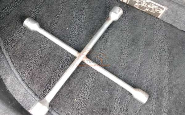 TOYOTA INNOVA VENTURER