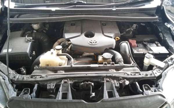 TOYOTA INNOVA VENTURER