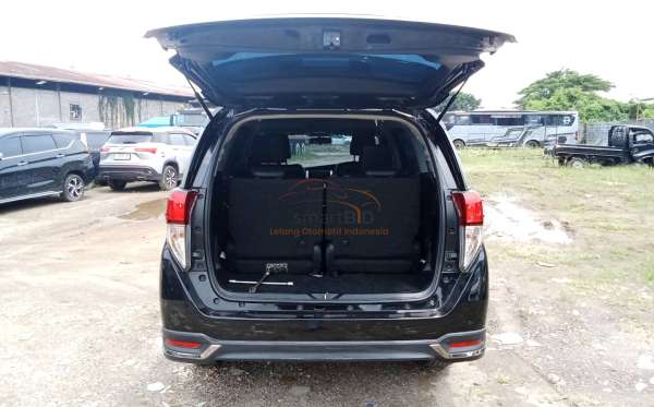 TOYOTA INNOVA VENTURER