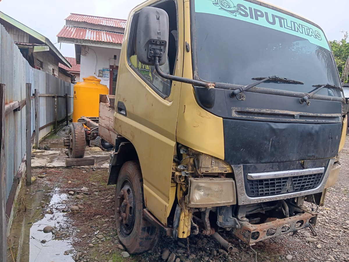 MITSUBISHI CANTER  FE 75