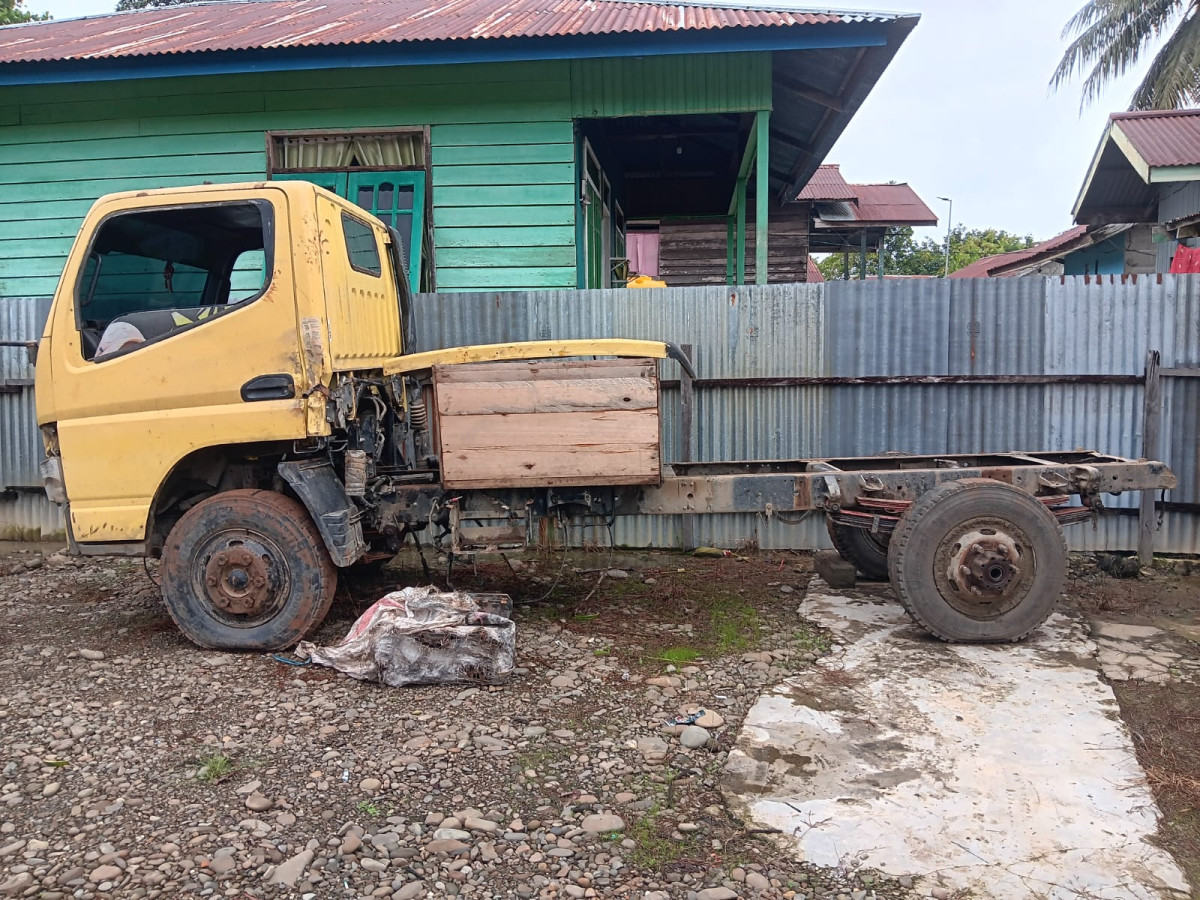 MITSUBISHI CANTER  FE 75