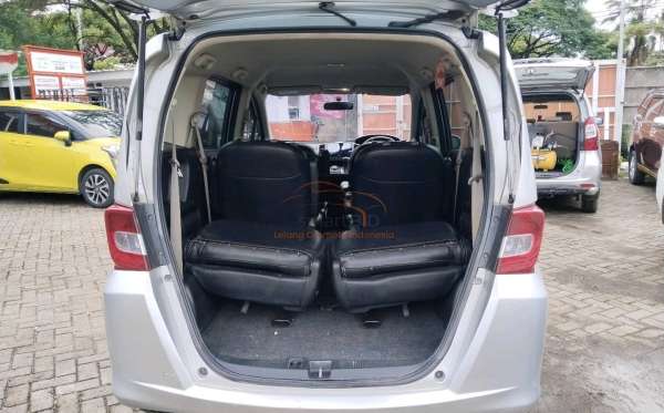 HONDA FREED GB3 1.5 E