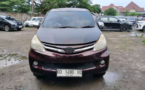 TOYOTA AVANZA