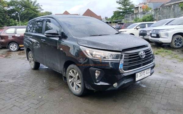 TOYOTA INNOVA G