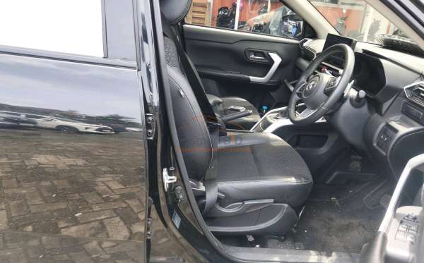 TOYOTA RAIZE 1.0 T S