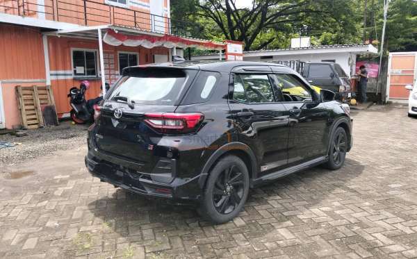 TOYOTA RAIZE 1.0 T S