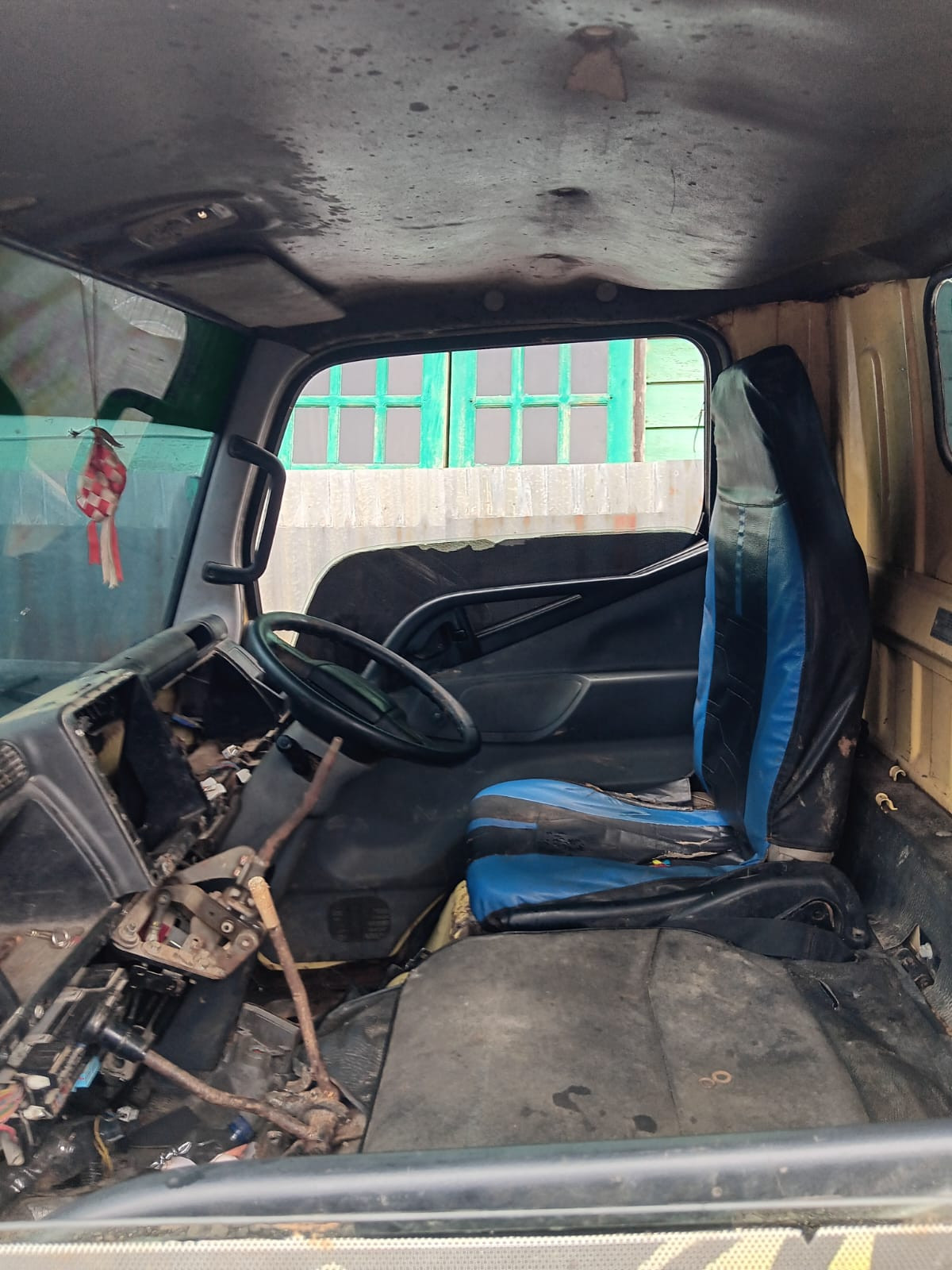 MITSUBISHI CANTER  FE 75