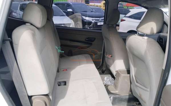 WULING  CONFERO  DB