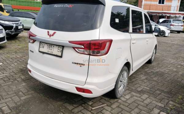 WULING  CONFERO  DB
