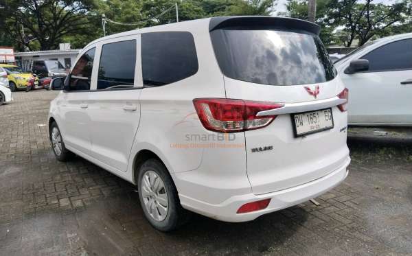 WULING  CONFERO  DB