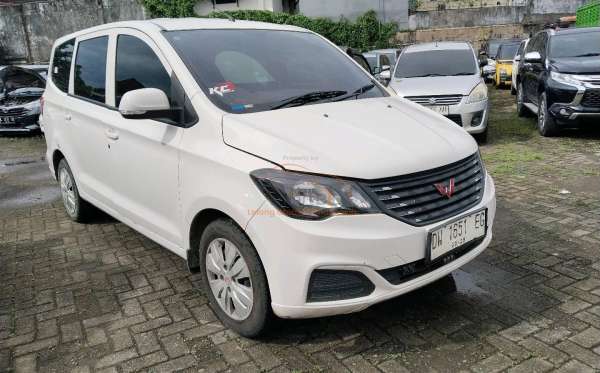 WULING  CONFERO  DB