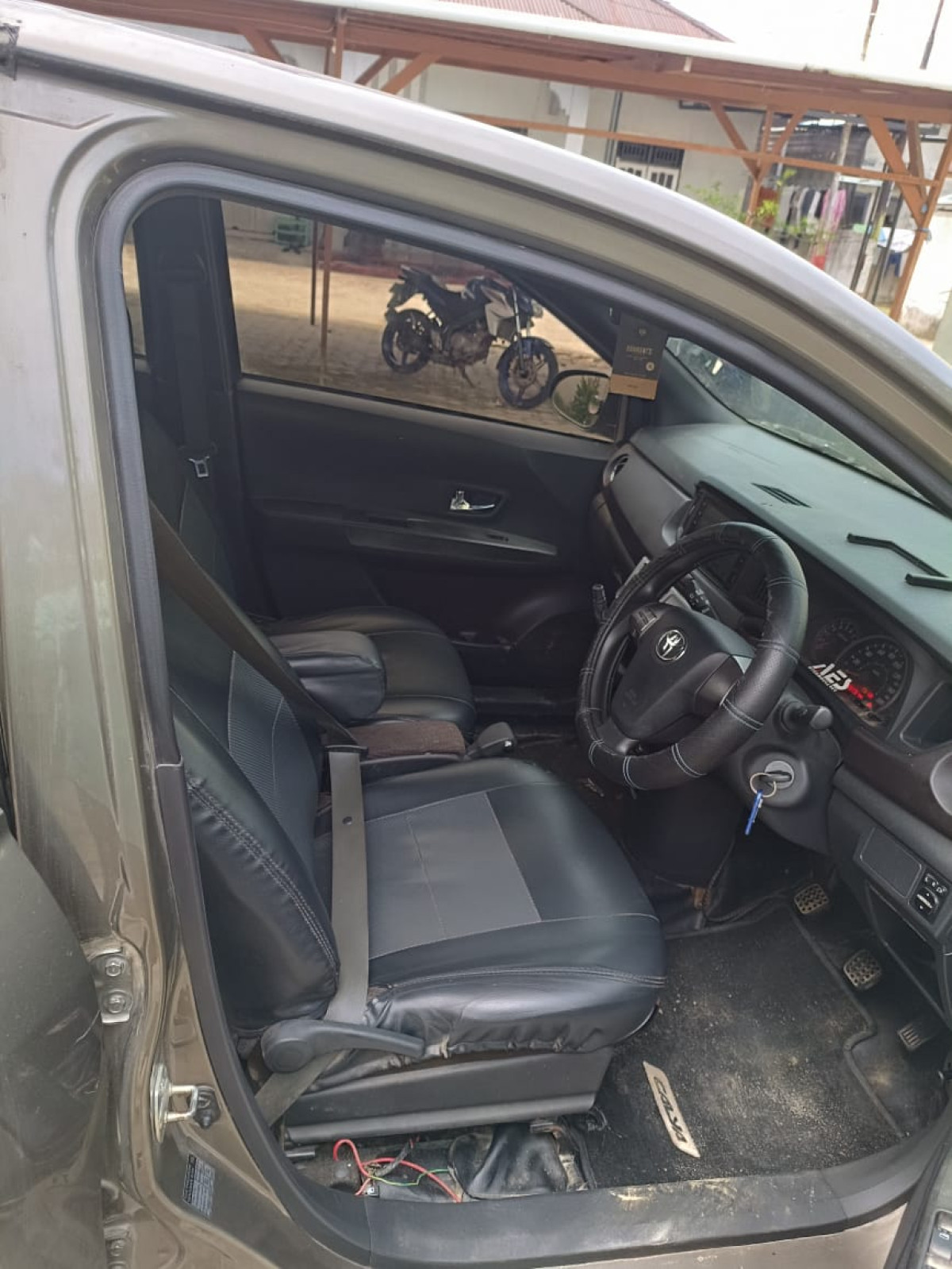 TOYOTA  CALYA  1.2 G M/T