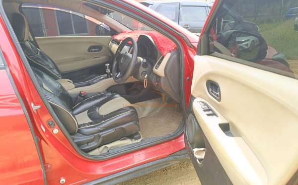 HONDA HRV RU1 1.5 S