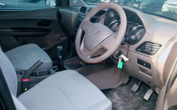 WULING CONFERO 1.5 DB MY (4X2)