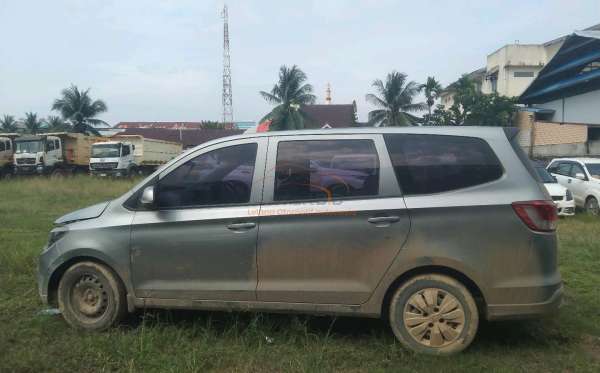 WULING CONFERO 1.5 DB MY (4X2)