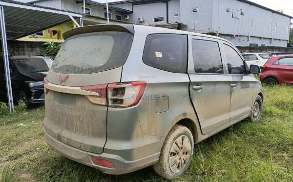 WULING CONFERO 1.5 DB MY (4X2)