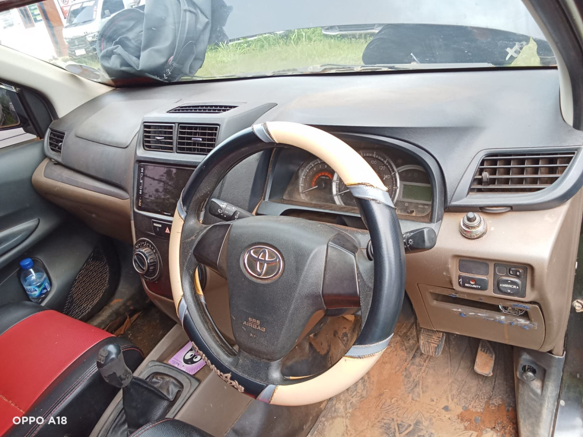 TOYOTA AVANZA  1.3 E