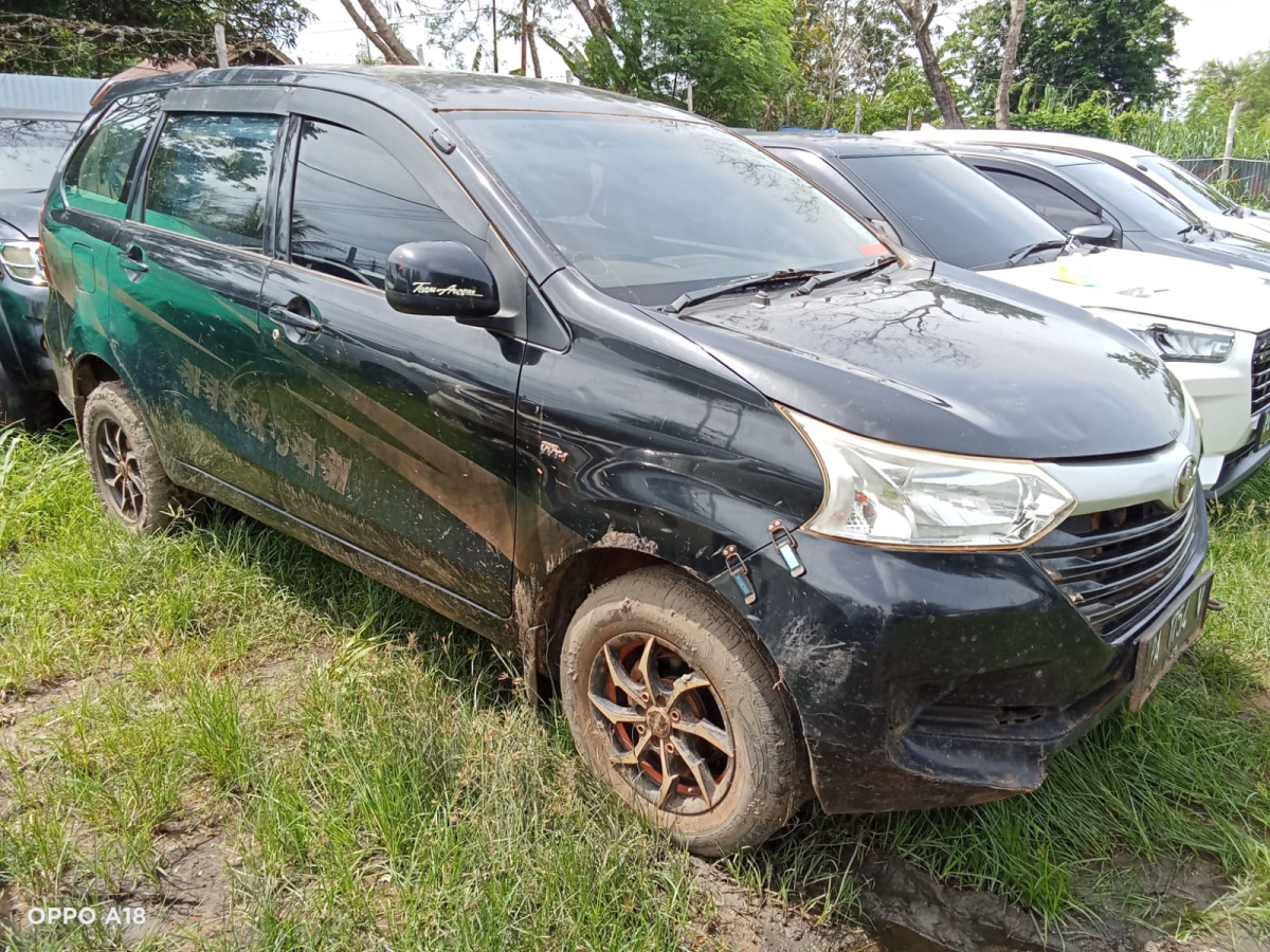 TOYOTA AVANZA  1.3 E