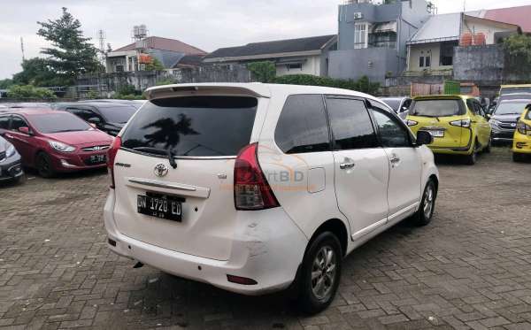 TOYOTA  AVANZA  G