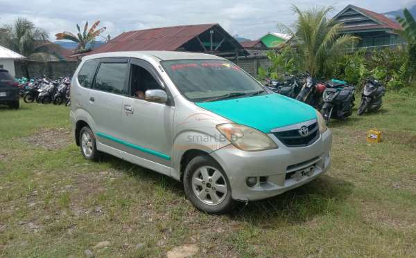 TOYOTA AVANZA