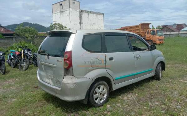 TOYOTA AVANZA