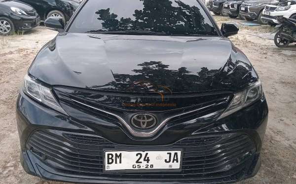 TOYOTA CAMRY V