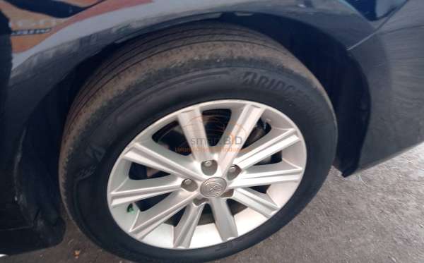 TOYOTA Carmy 2.5 HYBRID A/T