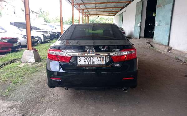 TOYOTA Carmy 2.5 HYBRID A/T