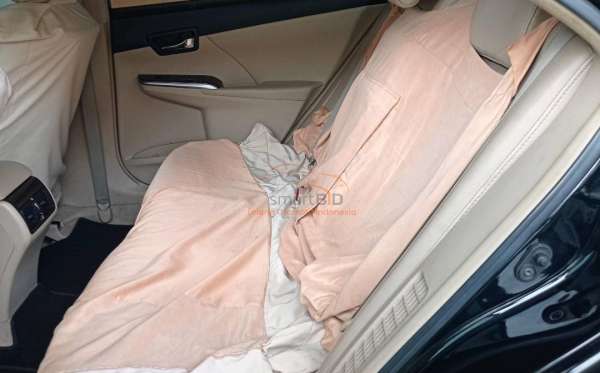 TOYOTA Carmy 2.5 HYBRID A/T