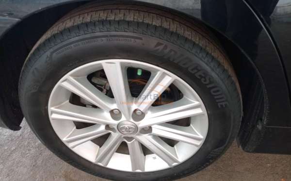 TOYOTA Carmy 2.5 HYBRID A/T