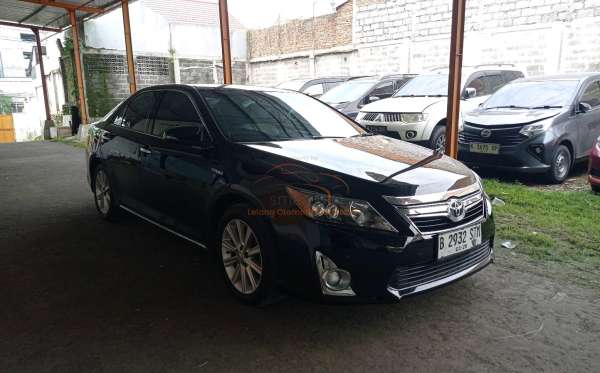 TOYOTA Carmy 2.5 HYBRID A/T