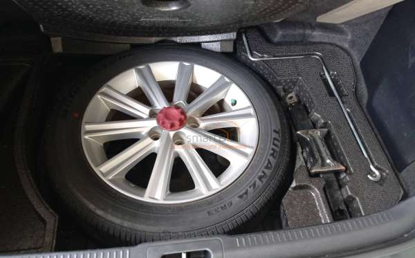 TOYOTA Carmy 2.5 HYBRID A/T