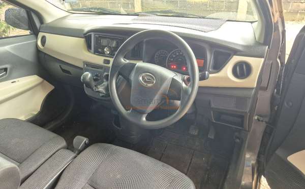 DAIHATSU SIGRA X
