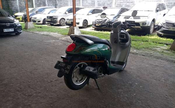 HONDA SCOOPY CW