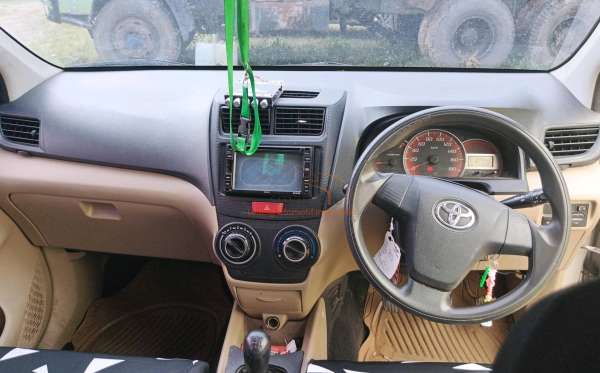 TOYOTA AVANZA 1.3 G