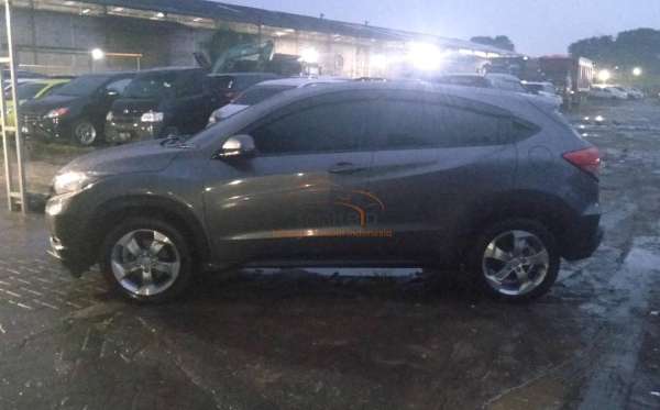 HONDA HRV RU1 1.5 S
