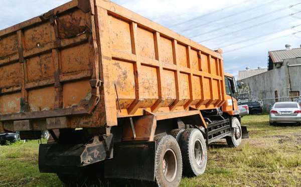 MITSUBISHI  FN  527 MS (6x4) M/T