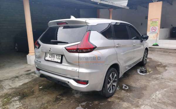 MITSUBISHI XPANDER GLS