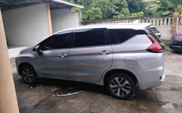MITSUBISHI XPANDER GLS