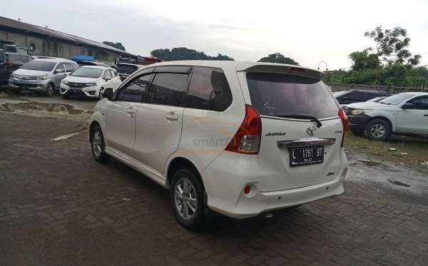 TOYOTA AVANZA VELOZ