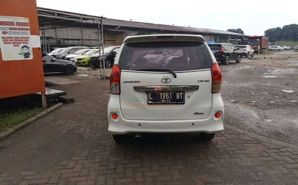 TOYOTA AVANZA VELOZ