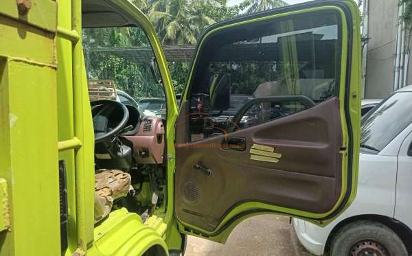 HINO DUTRO EURO 4 136HDX 6.8