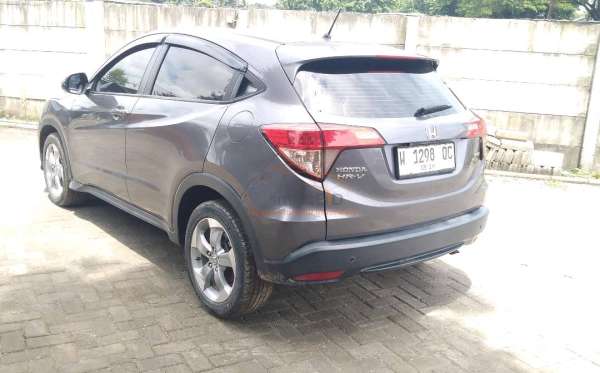 HONDA HRV RU1 1.5 S