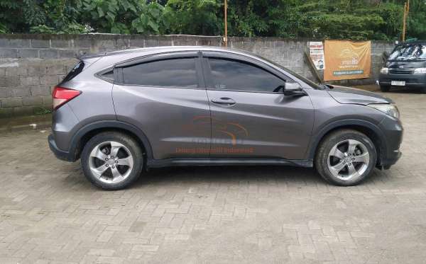 HONDA HRV RU1 1.5 S