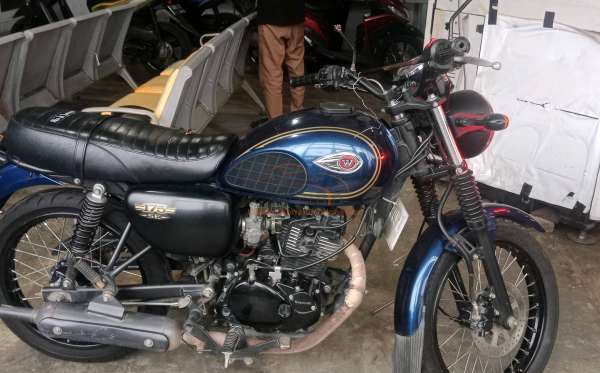 KAWASAKI W175SE