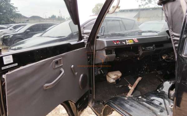 MITSUBISHI L300 PU FB-R (4X2)